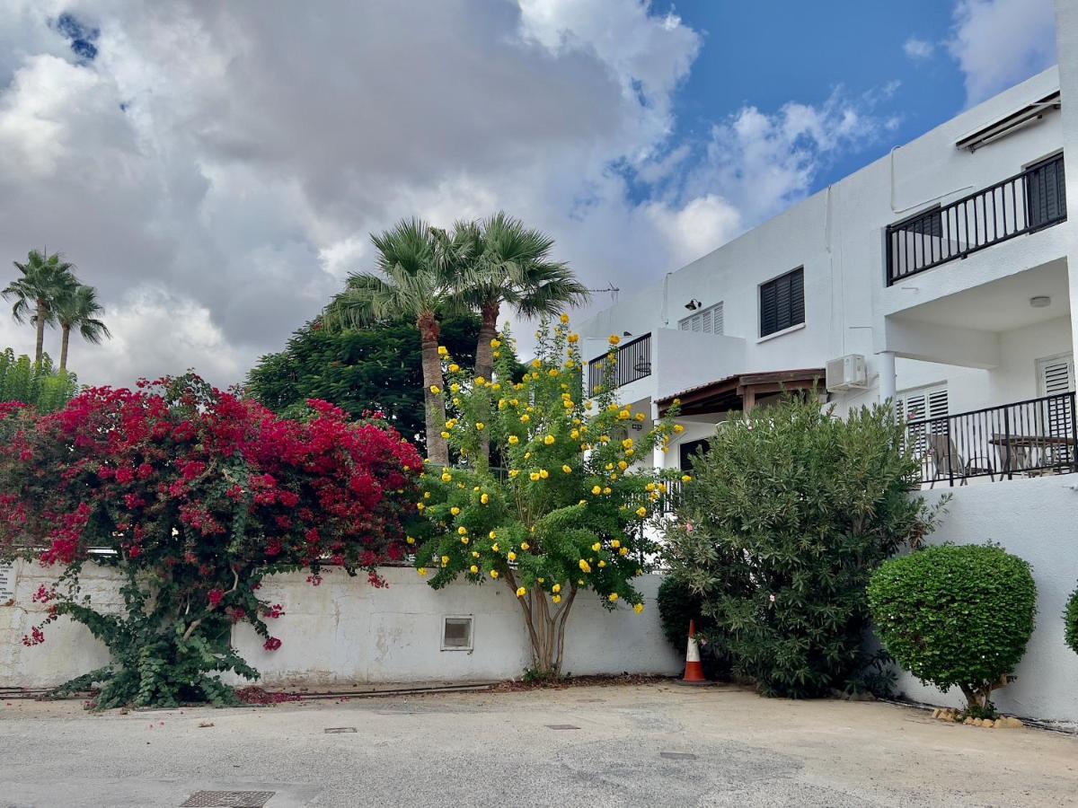 Taniandres Apartments Paralimni Ngoại thất bức ảnh